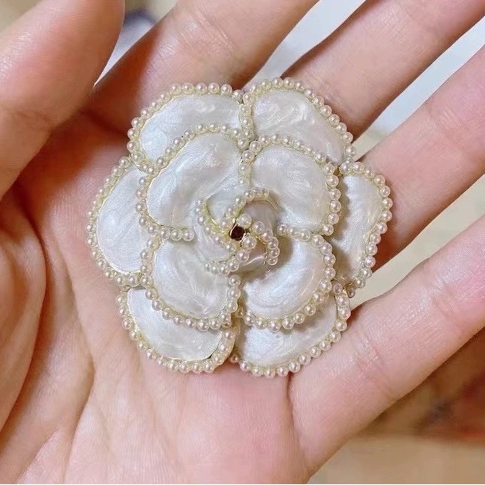 Cream Floral Brooch with Intricate Beadwork